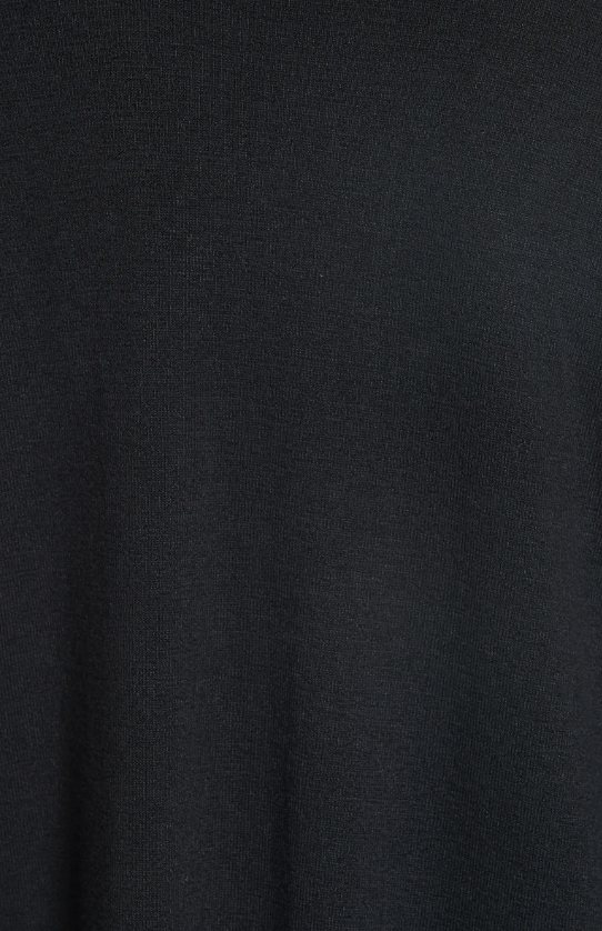 THE LONG SLEEVE KNIT VEE IN BLACK