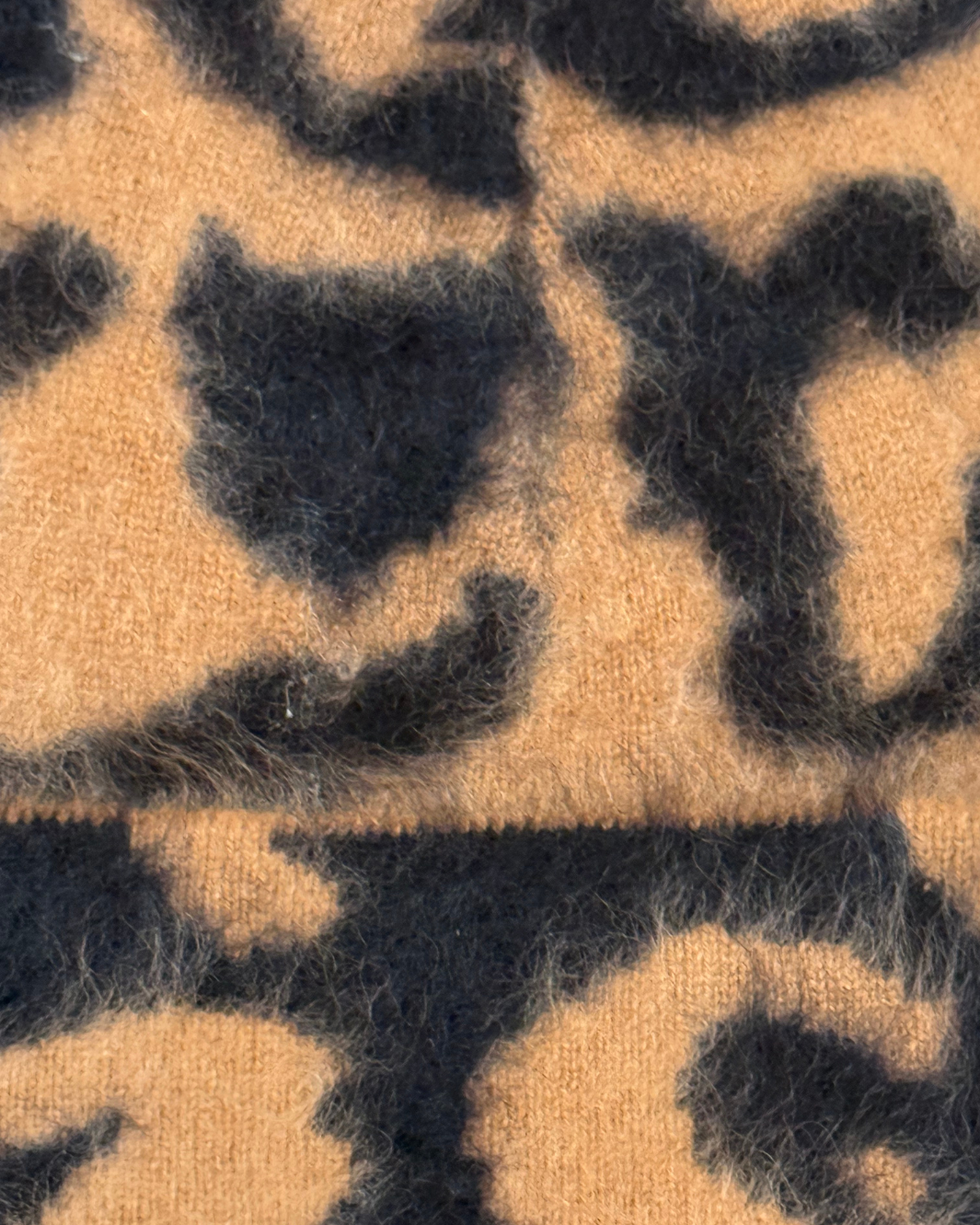 BRUSHED LEOPARD HAT IN EARTH/NIGHT