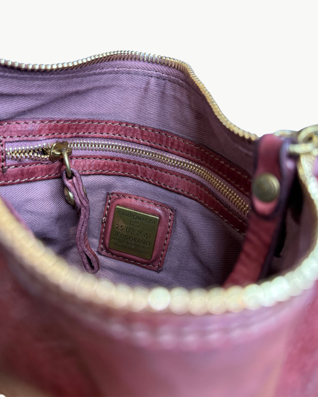 CARINA CROSSBODY IN BURGUNDY