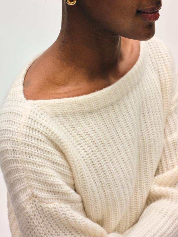 CASHMERE RIBBED BOATNECK IN SOFT WHITE