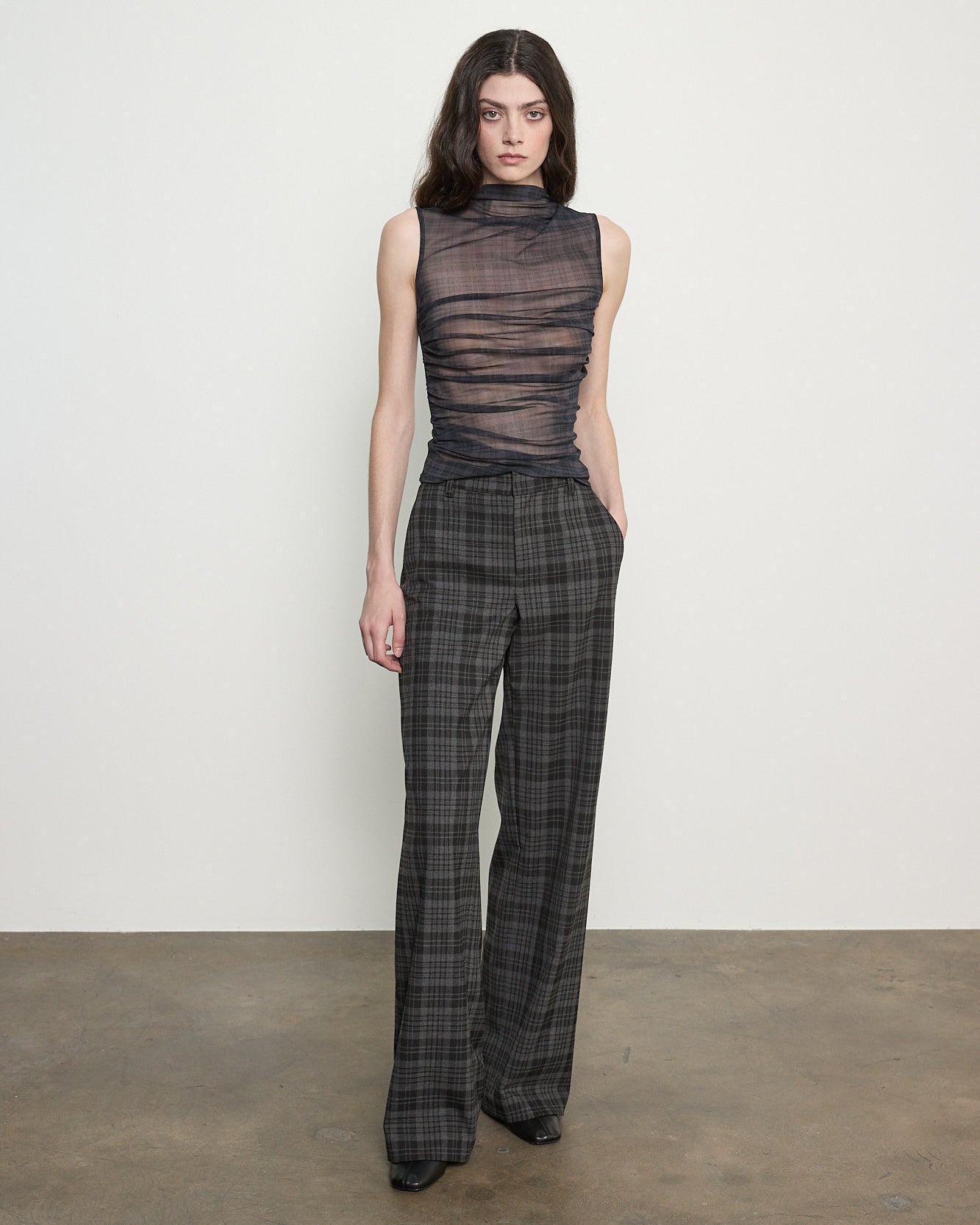 Mesh Sleeveless Twist Top