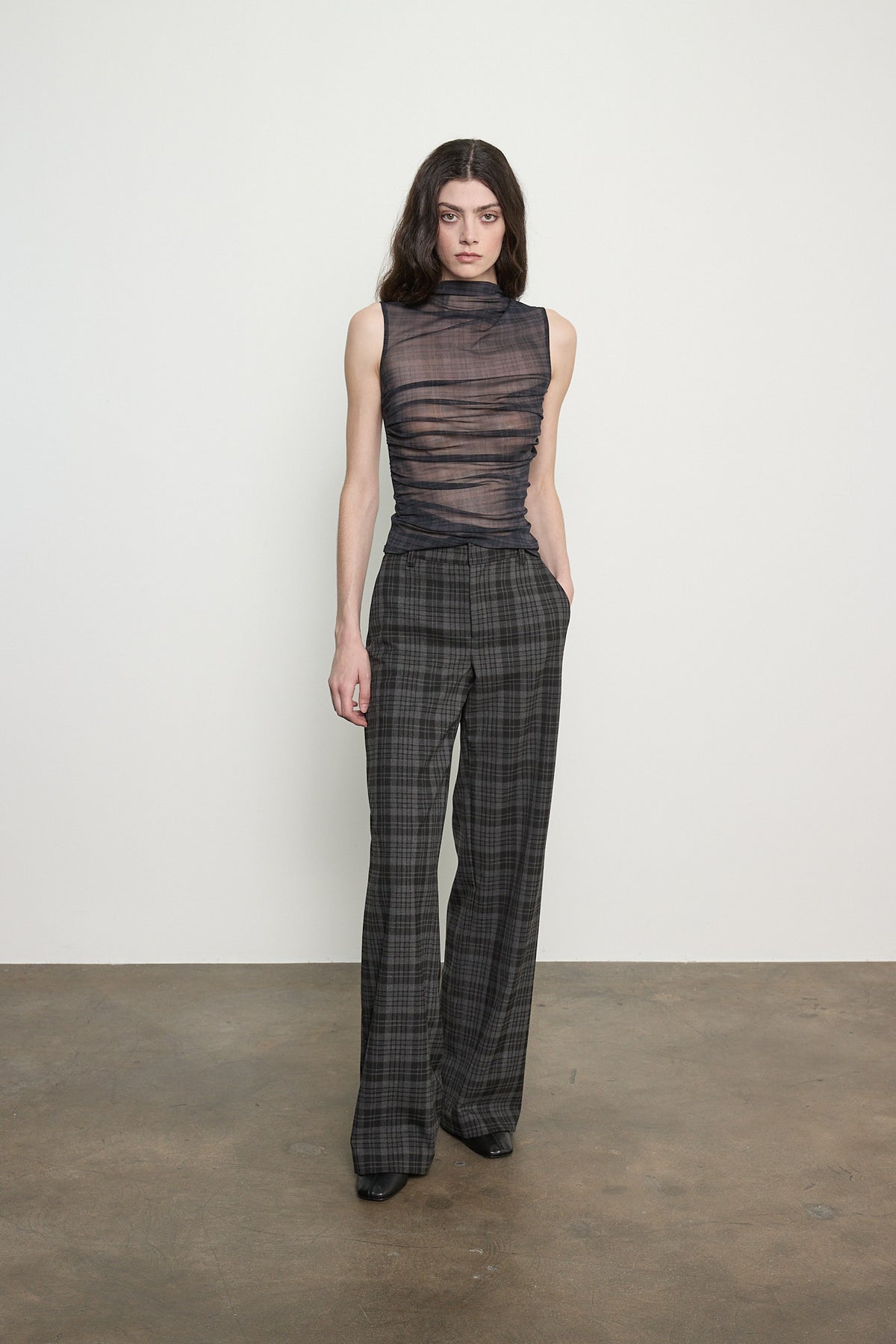 Mesh Sleeveless Twist Top