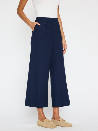JOYA CROPPED PANT IN NAVY