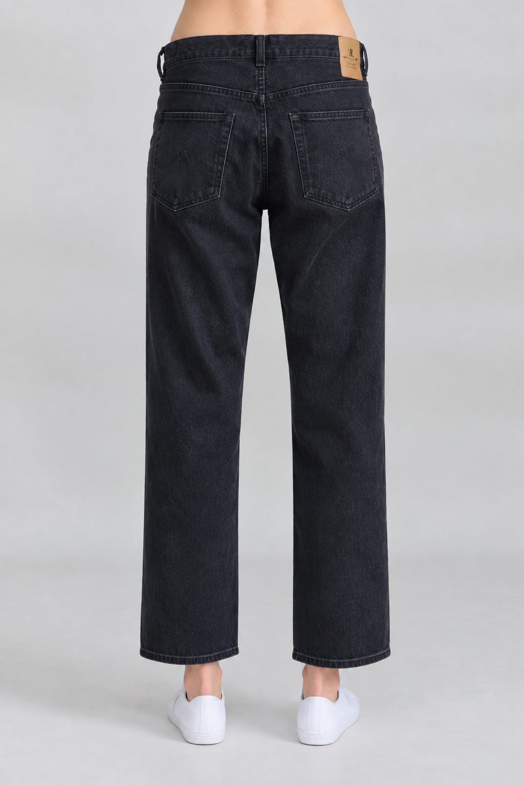 Lucy Boyfriend Jean