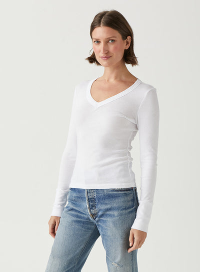 LOGAN V-NECK TEE IN WHITE