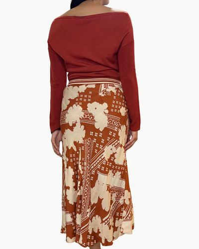 CHANCE MERINO OFF-THE-SHOULDER SWEATER IN AMBER