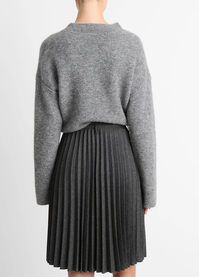 MID RISE PLEATED HERRINGBONE MIDI SKIRT IN CHARCOAL