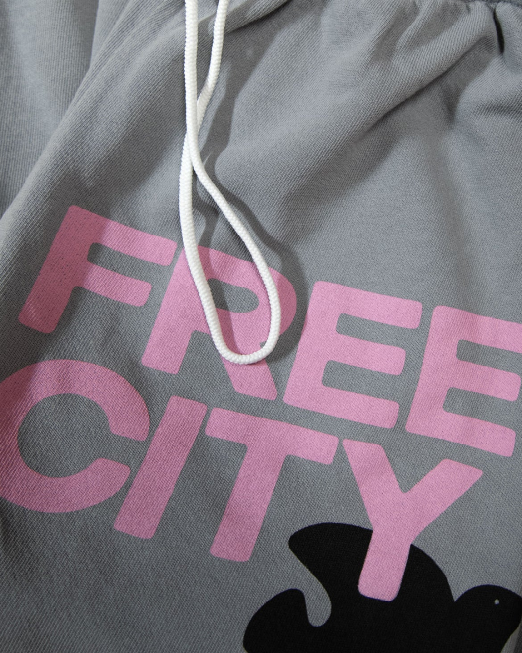 FREECITY LARGE SWEATPANT IN SILVER CLOUD