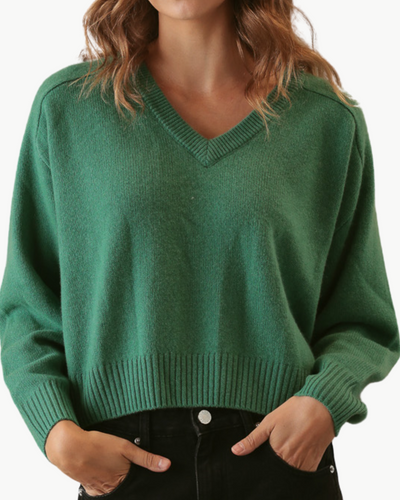 CRYSTAL CROPPED SADDLE SLEEVE V-NECK IN JADE