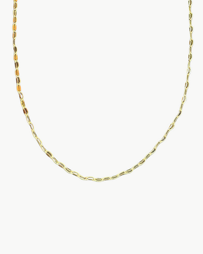 DAINTY CHAIN LINK NECKLACE IN GOLD - Romi Boutique