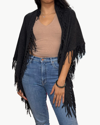 CASHMERE FRINGE SHAWL IN CHARCOAL GREY