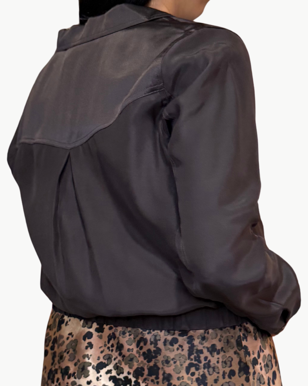 GO HEPBURN SHACKET IN JAVA