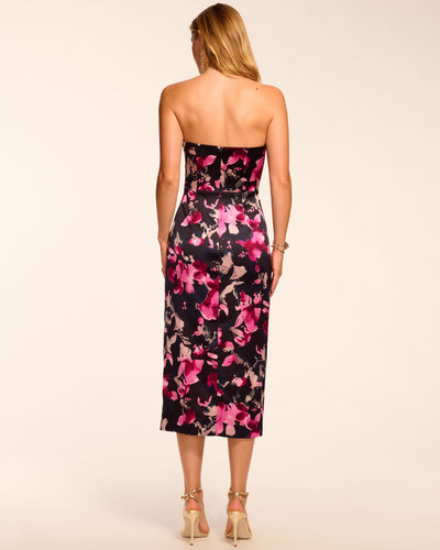DORY STRAPLESS RUCHED MIDI DRESS IN WILD FLORAL