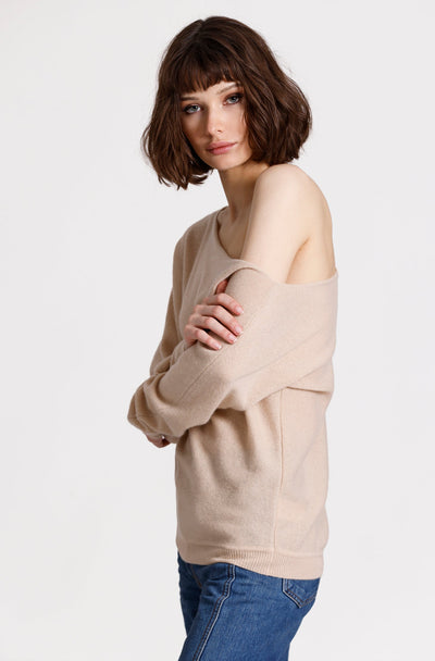 CASHMERE OFF THE SHOULDER TOP IN BROWN SUGAR