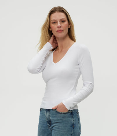 REMI V-NECK IN WHITE