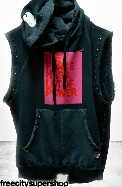 WONDERLAND SUPERYUMM HOMESTUD CUTOFF HOODIE IN GREENPLANT POWDER