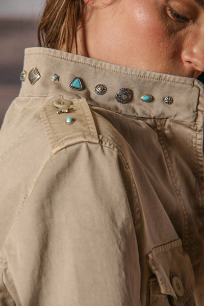 EVA FIELD JACKET IN DARK BEIGE