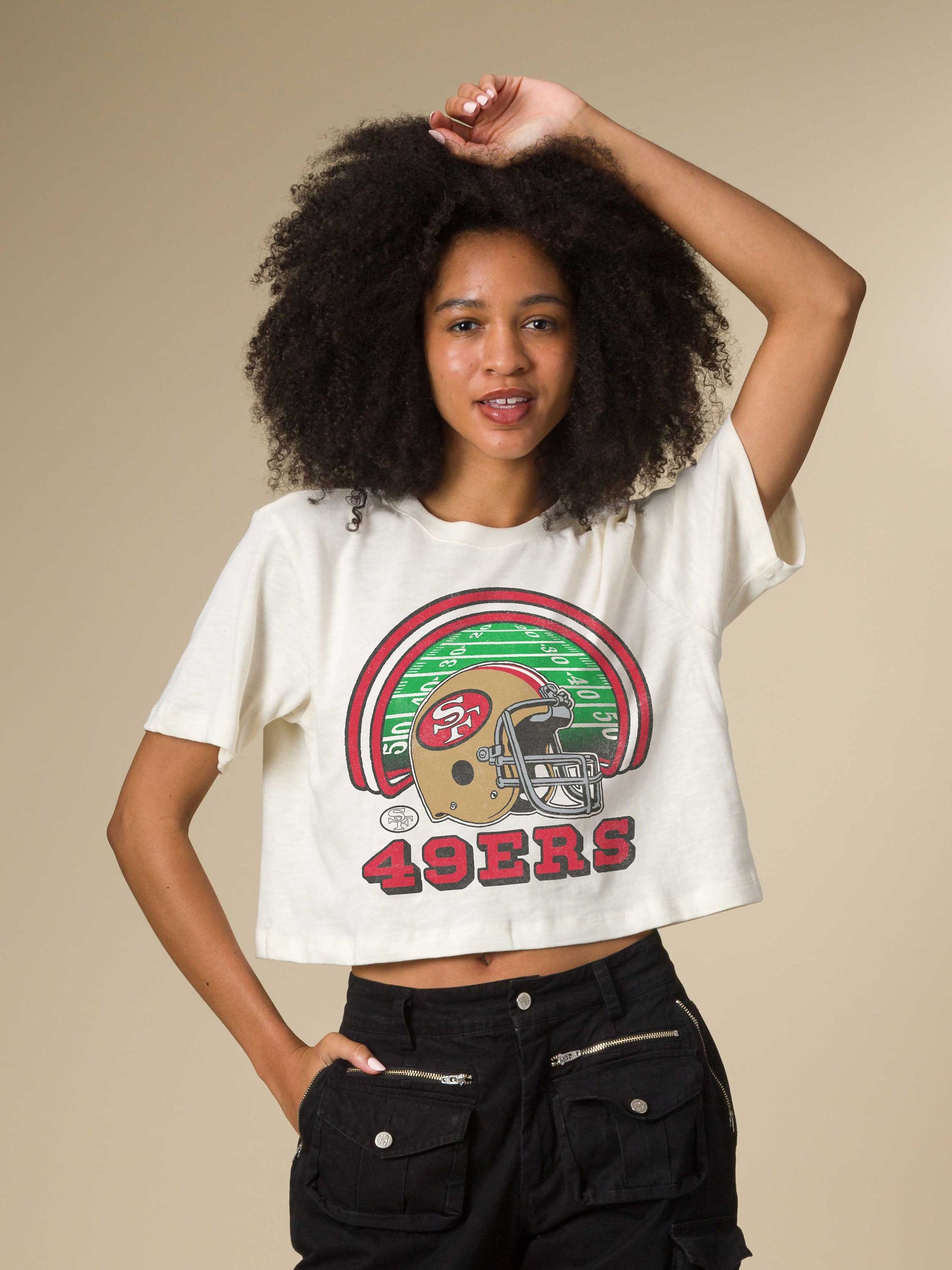 Junk Food 49ERS GAME TIME CROP TEE at Romi Boutique