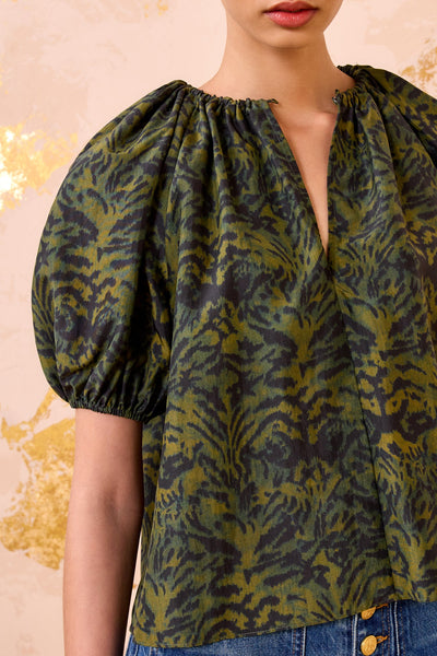 TALIE SILK SHORT SLEEVE BLOUSE IN DESERT JASPER