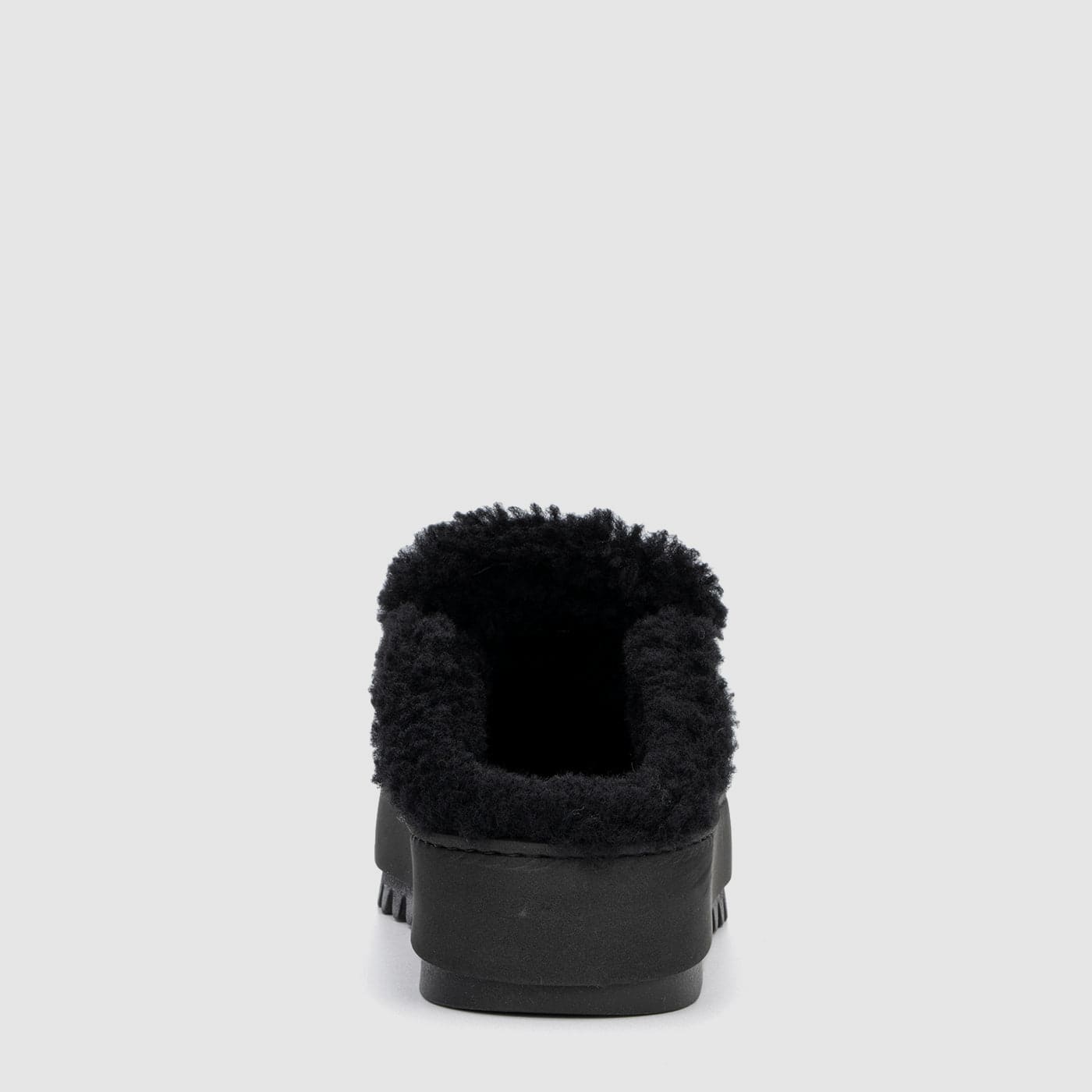AMATA IN BLACK/BLACK