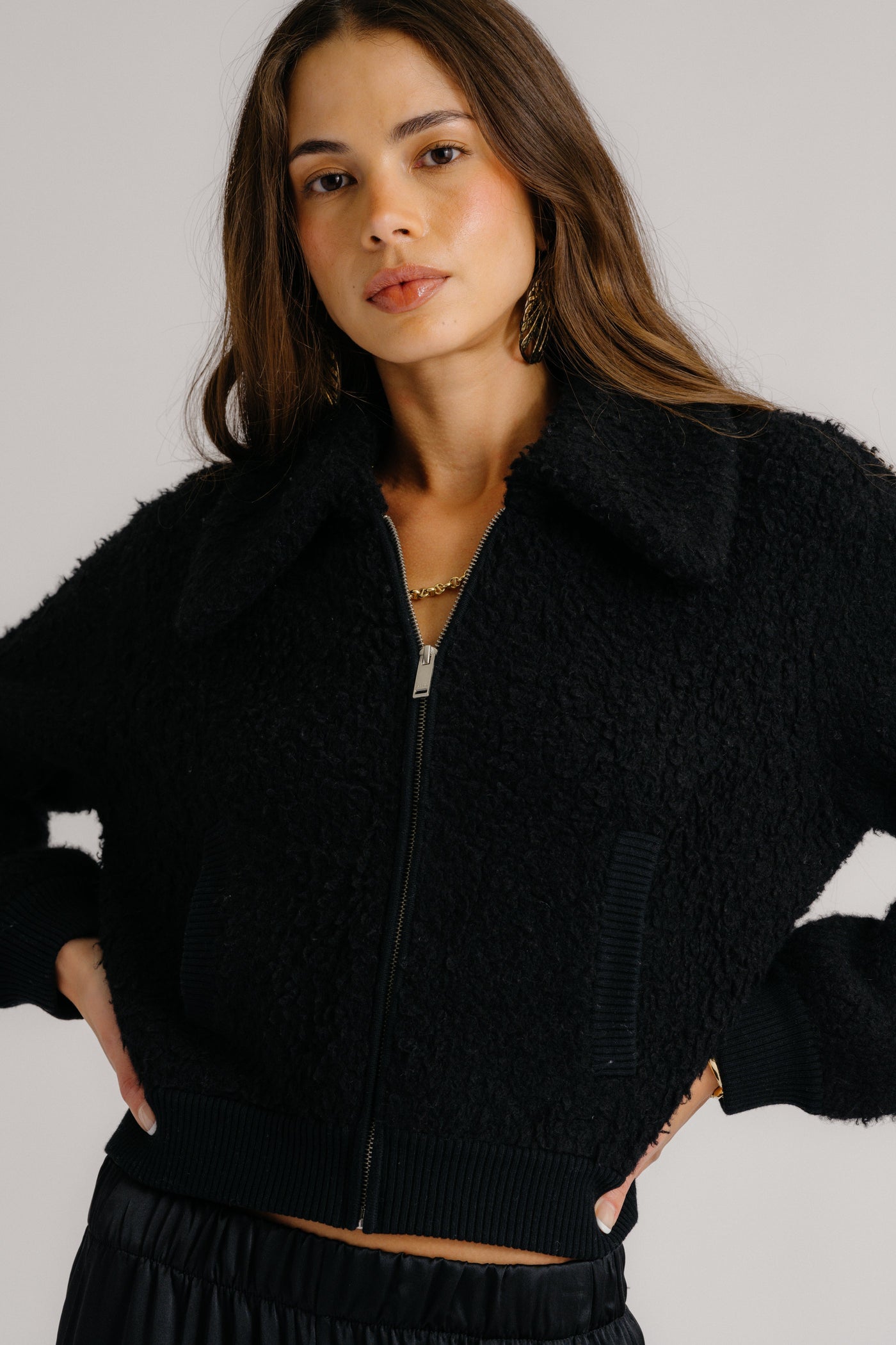CODY COLLARED ZIP UP JACKET IN BLACK