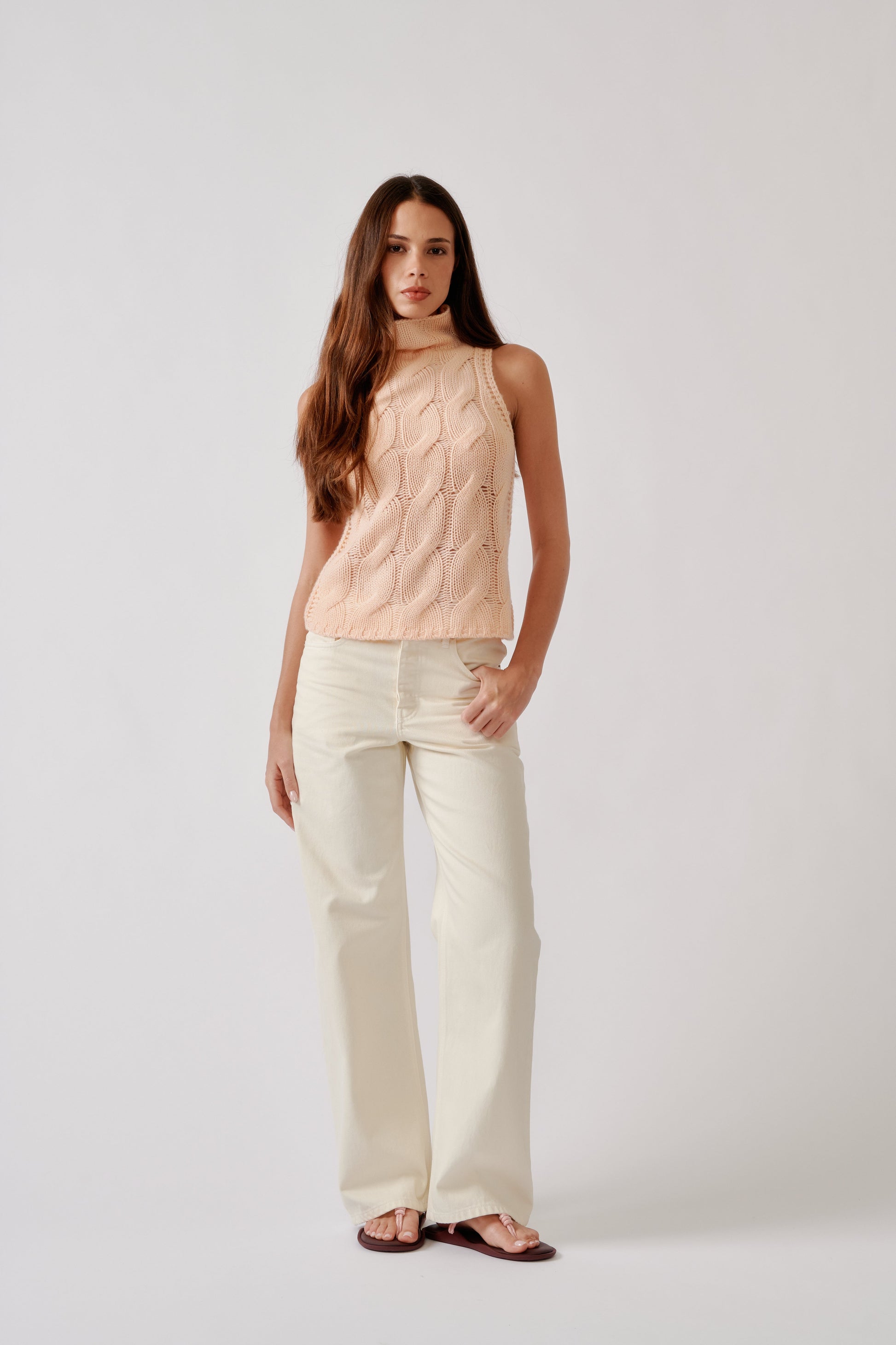 Salvia Sleeveless Cashmere Cable Turtleneck