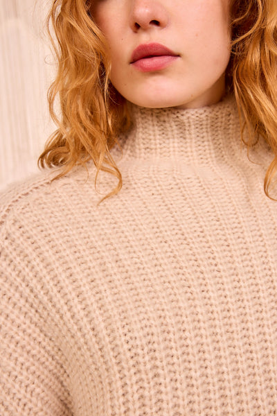 VERON ALPACA KNIT TURTLENECK IN DUNE