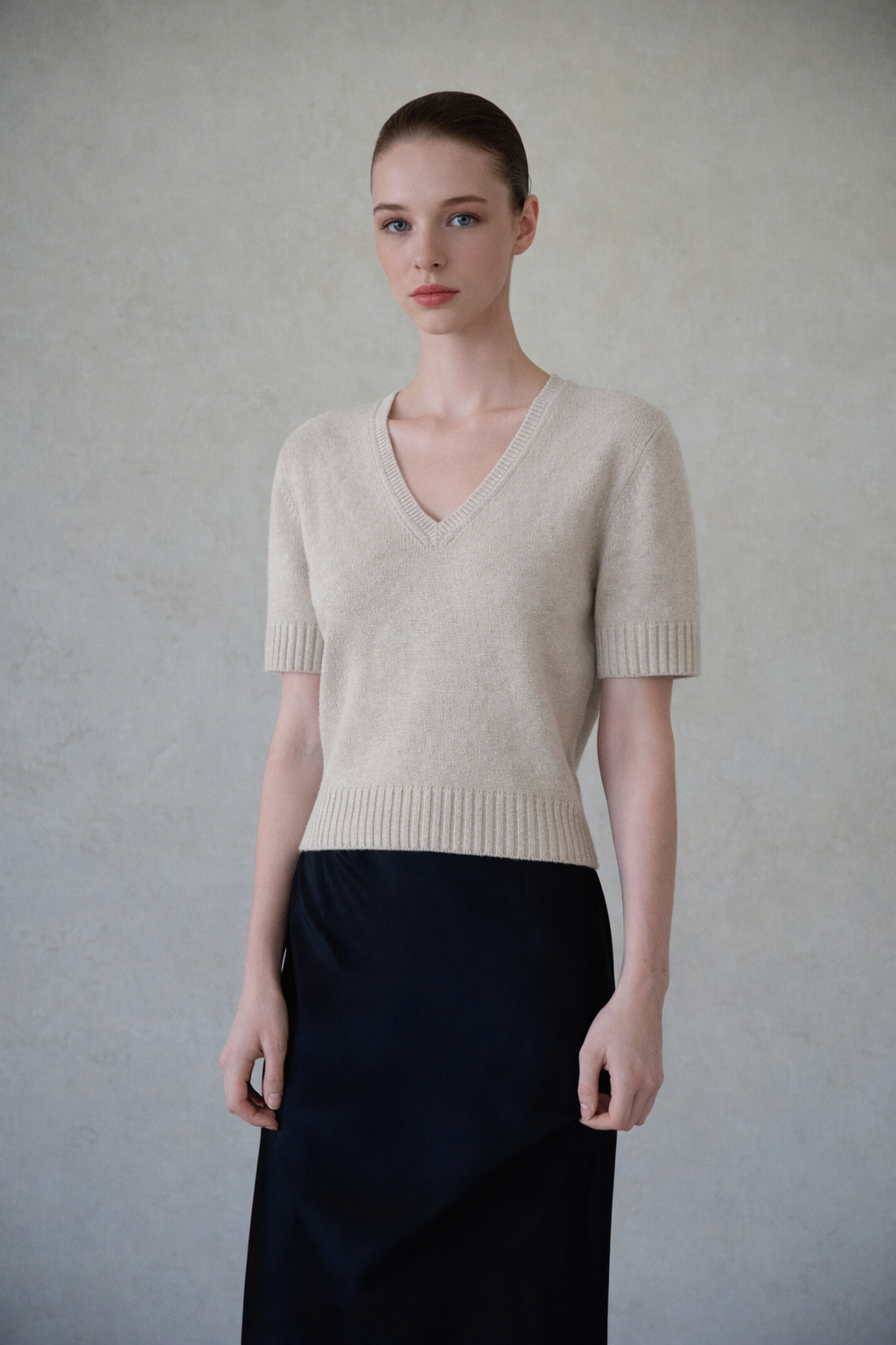 EIRA V NECK