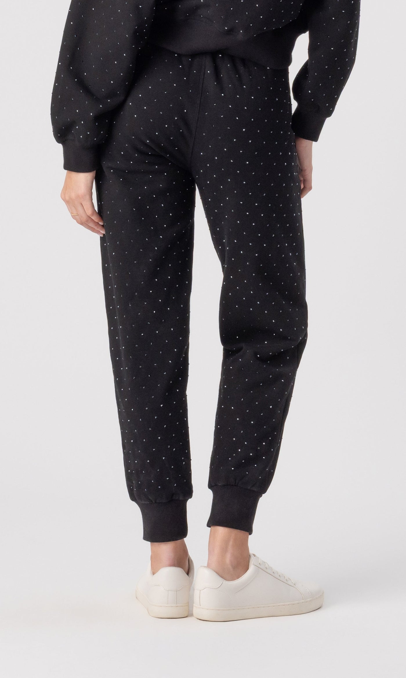 RUEL CRYSTAL SWEATPANTS IN BLACK