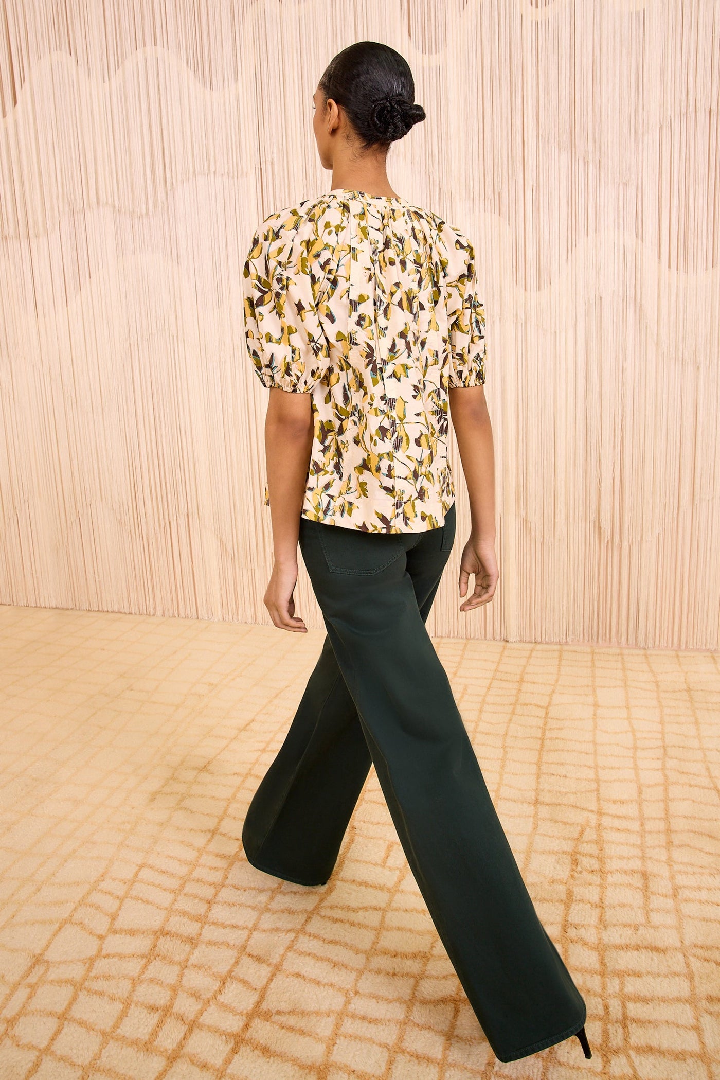 LOLI SHORT SLEEVE BLOUSE IN LUCENT