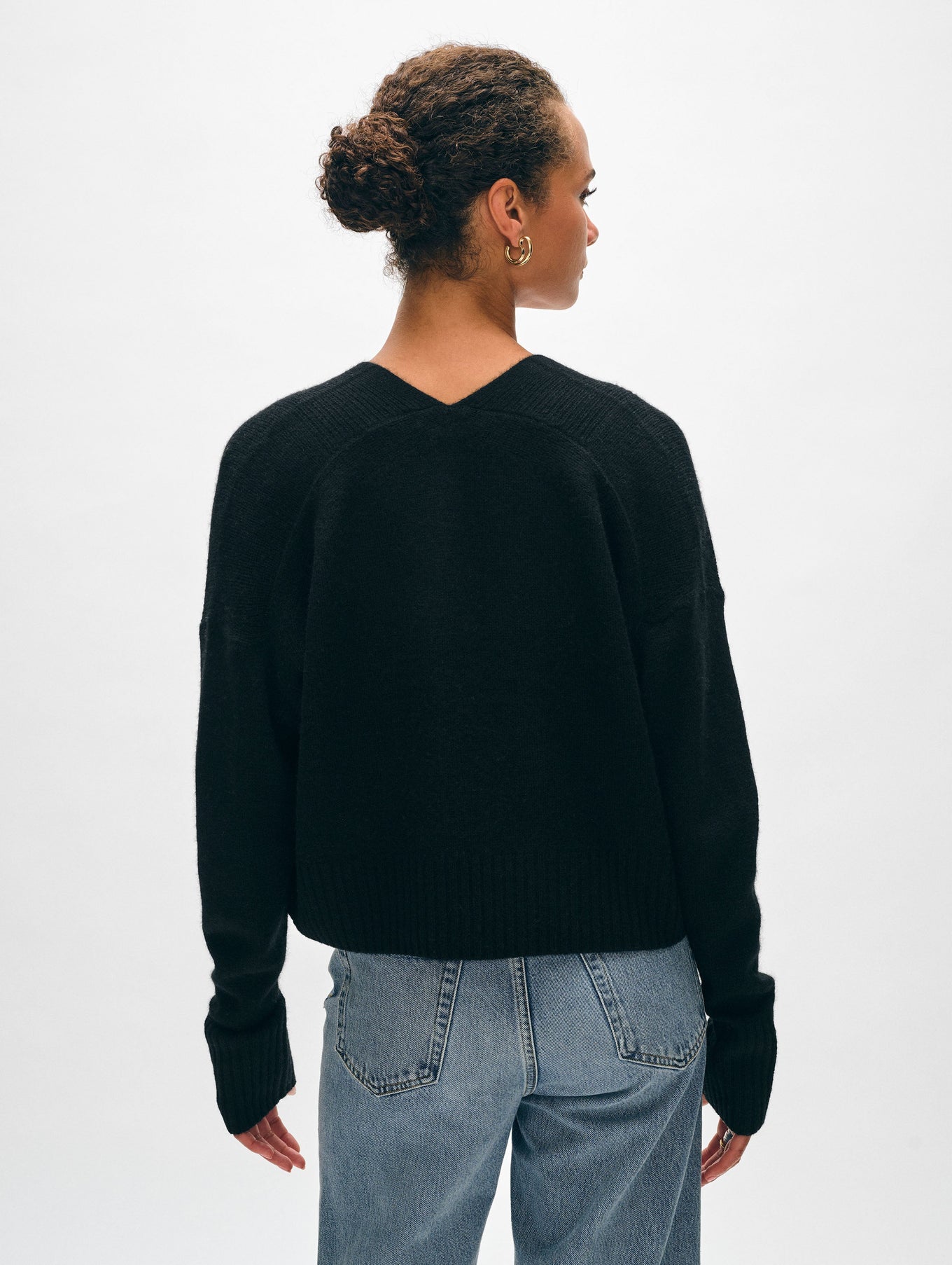 CASHMERE FEATHERWEIGHT OPEN CARDIGAN IN BLACK