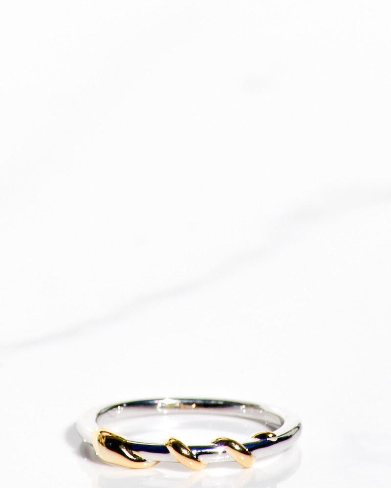 DANCING SNAKE RING IN SILVER