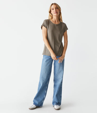 TRUDY SUPIMA TEE IN OLIVE