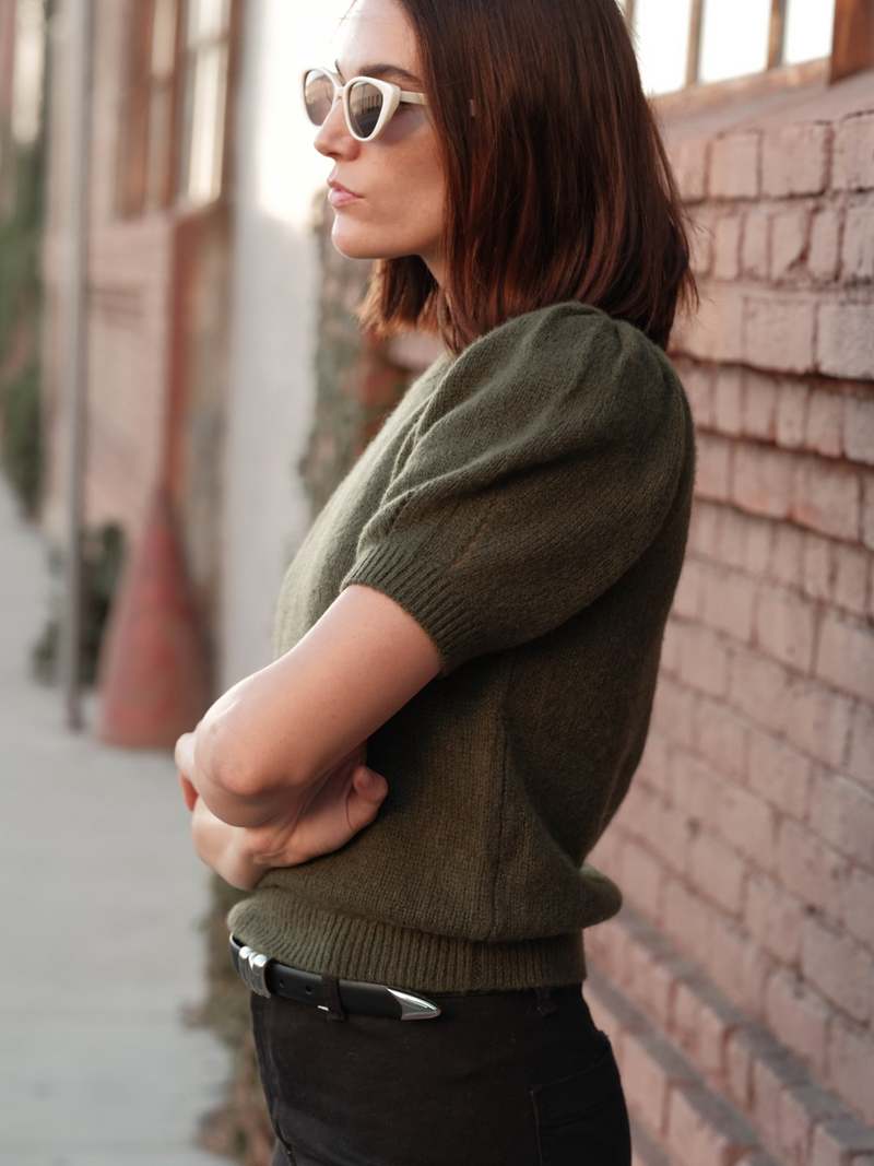 ARIA SHORT SLEEVE PULLOVER IN BAY LEAF