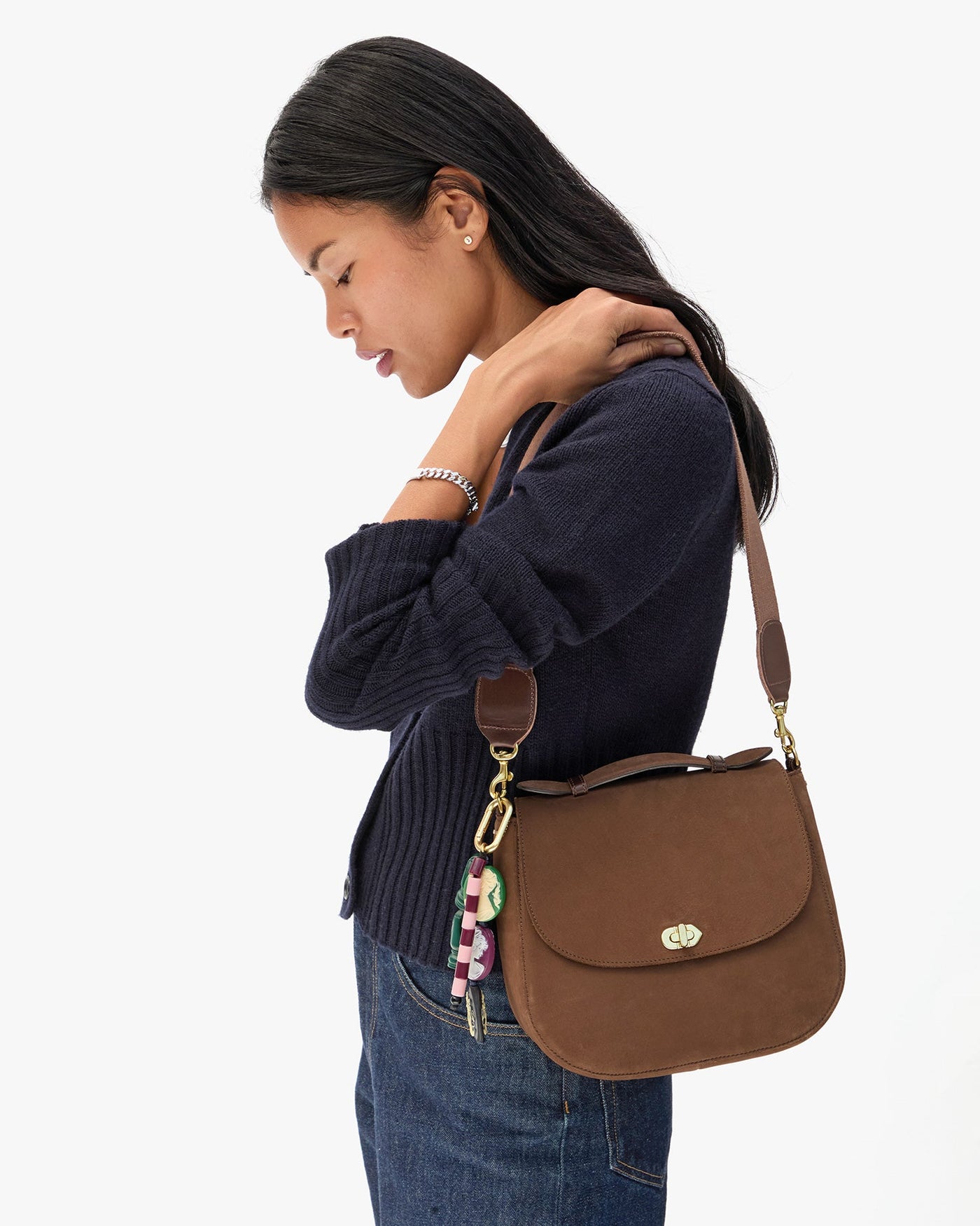 TURNLOCK LOUIS W/ TOP HANDLE IN CHOCO BAR