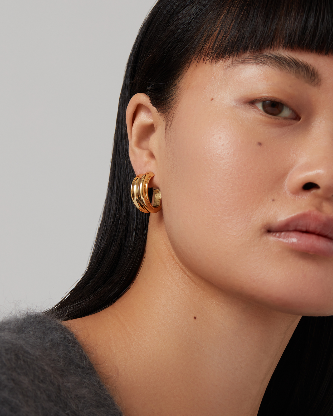 LENNON HOOPS IN HIGH POLISH GOLD - Romi Boutique