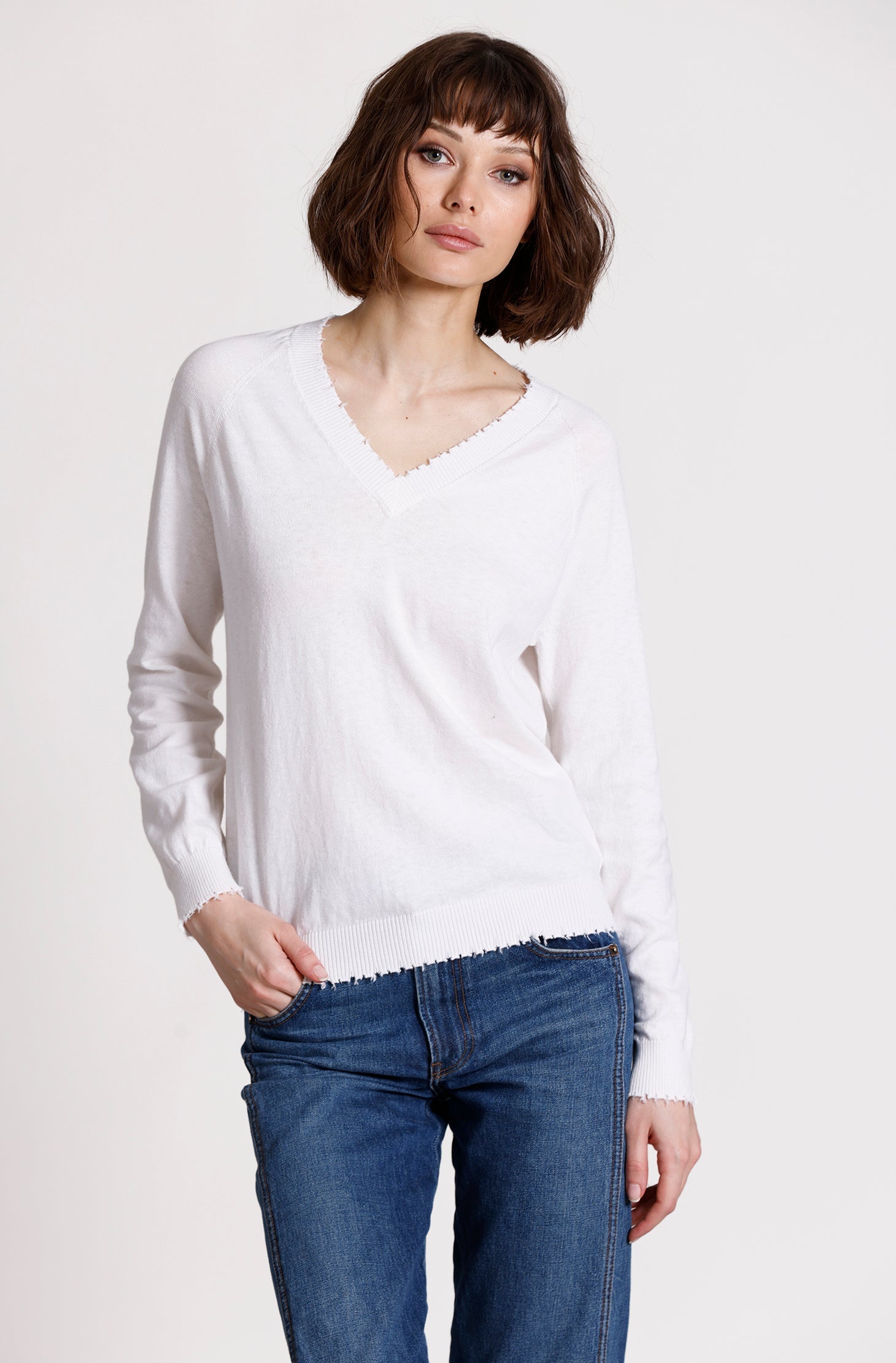 Minnie Rose CASHMERE FRAYED EDGE V NECK at Romi Boutique