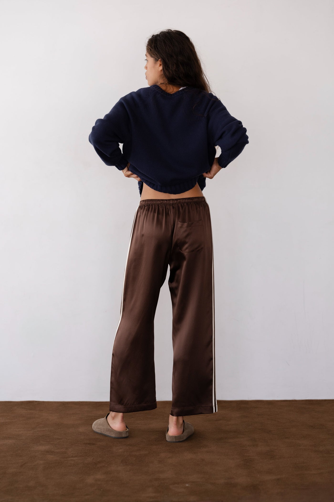 THE SILK STRIPE CROP PANT IN ESPRESSO