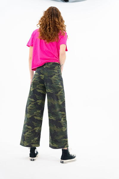 SHRUNKEN BOY TEE IN PINK BORING