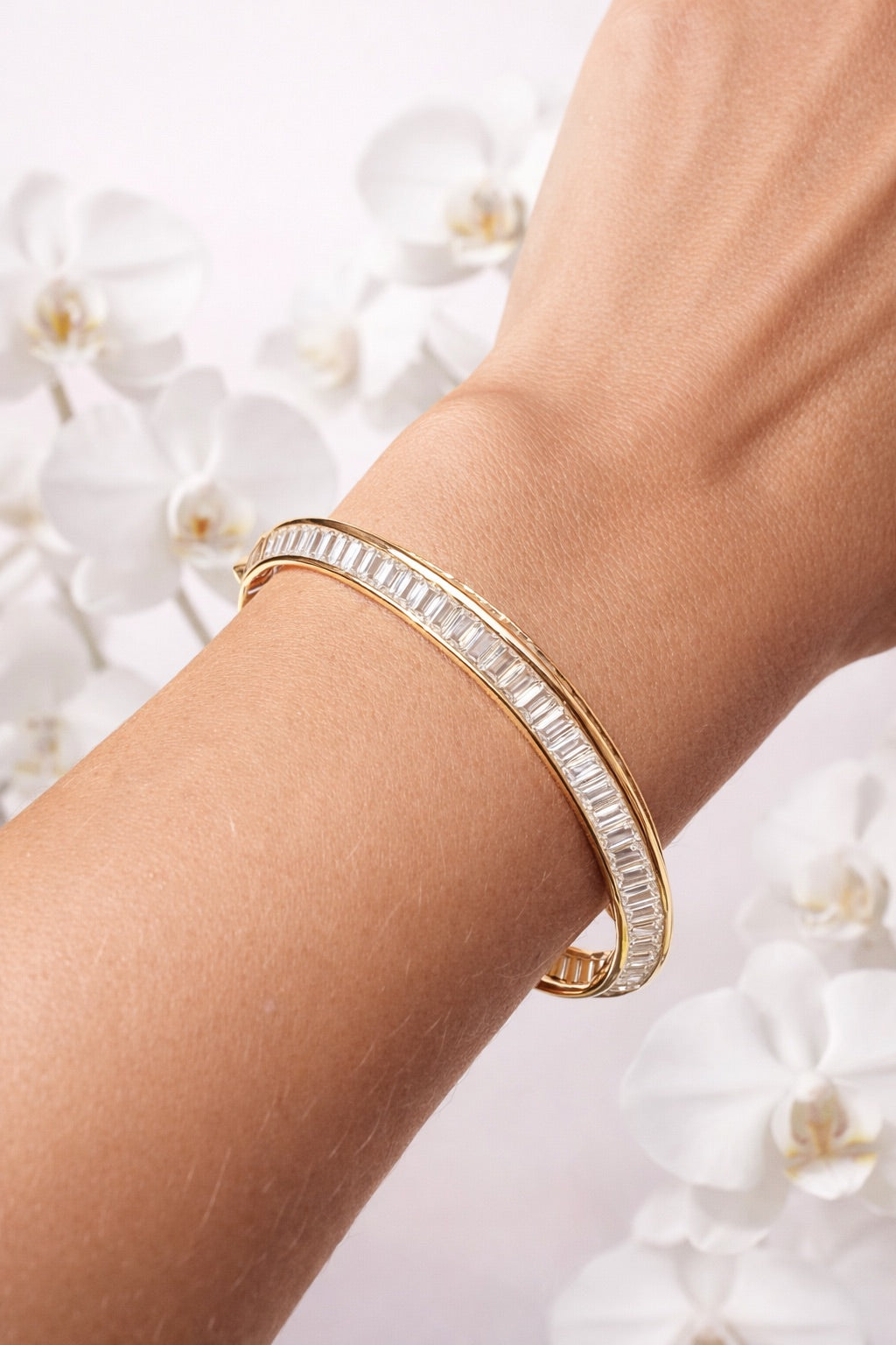 Native Gem RAZOR EDGE BANGLE IN GOLD at Romi Boutique