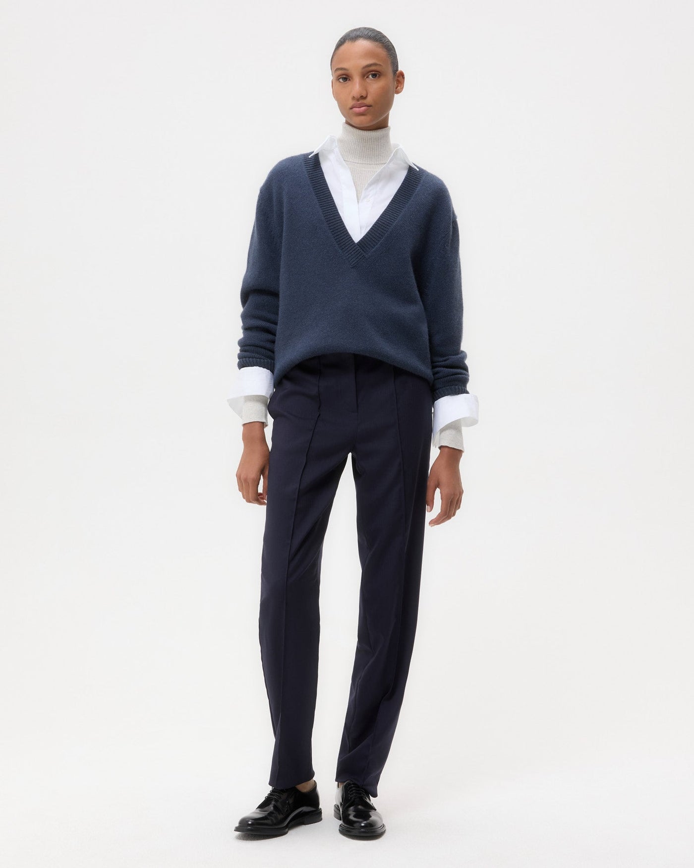 DEEP V SWEATER IN SELVEDGE