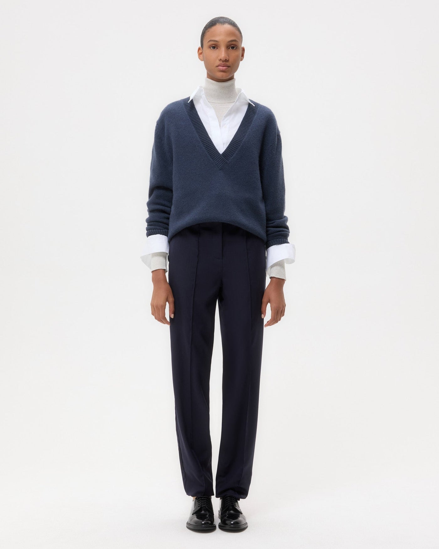 DEEP V SWEATER IN SELVEDGE