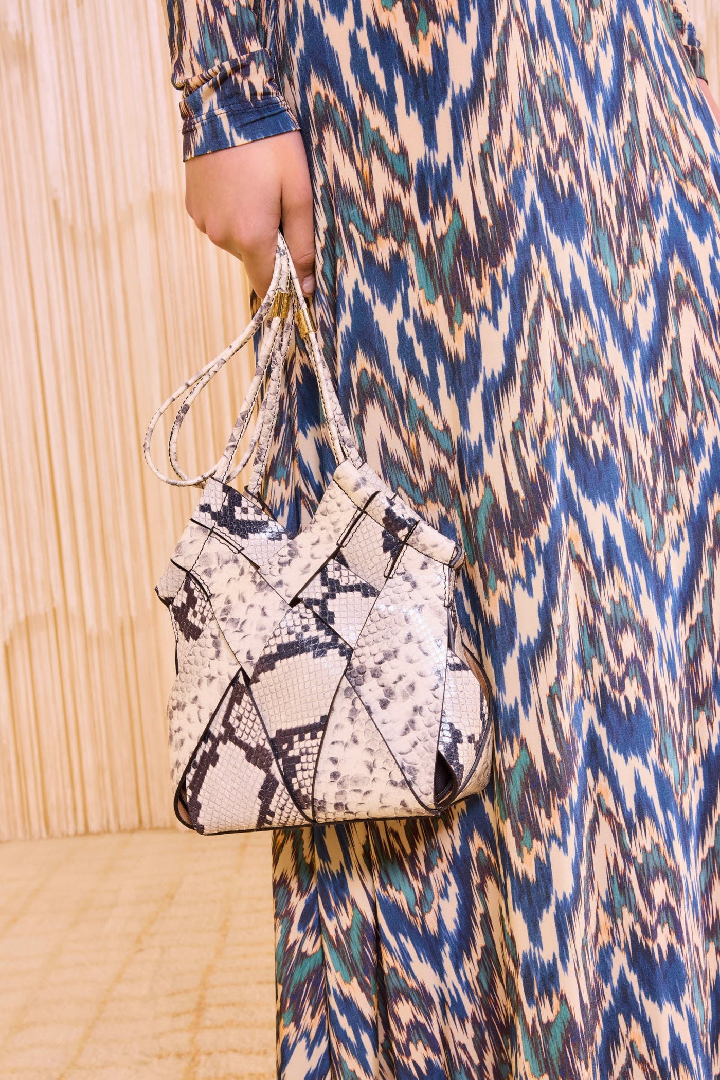 CHARLOTTE CROSSBODY IN COWRIE EMBOSSED