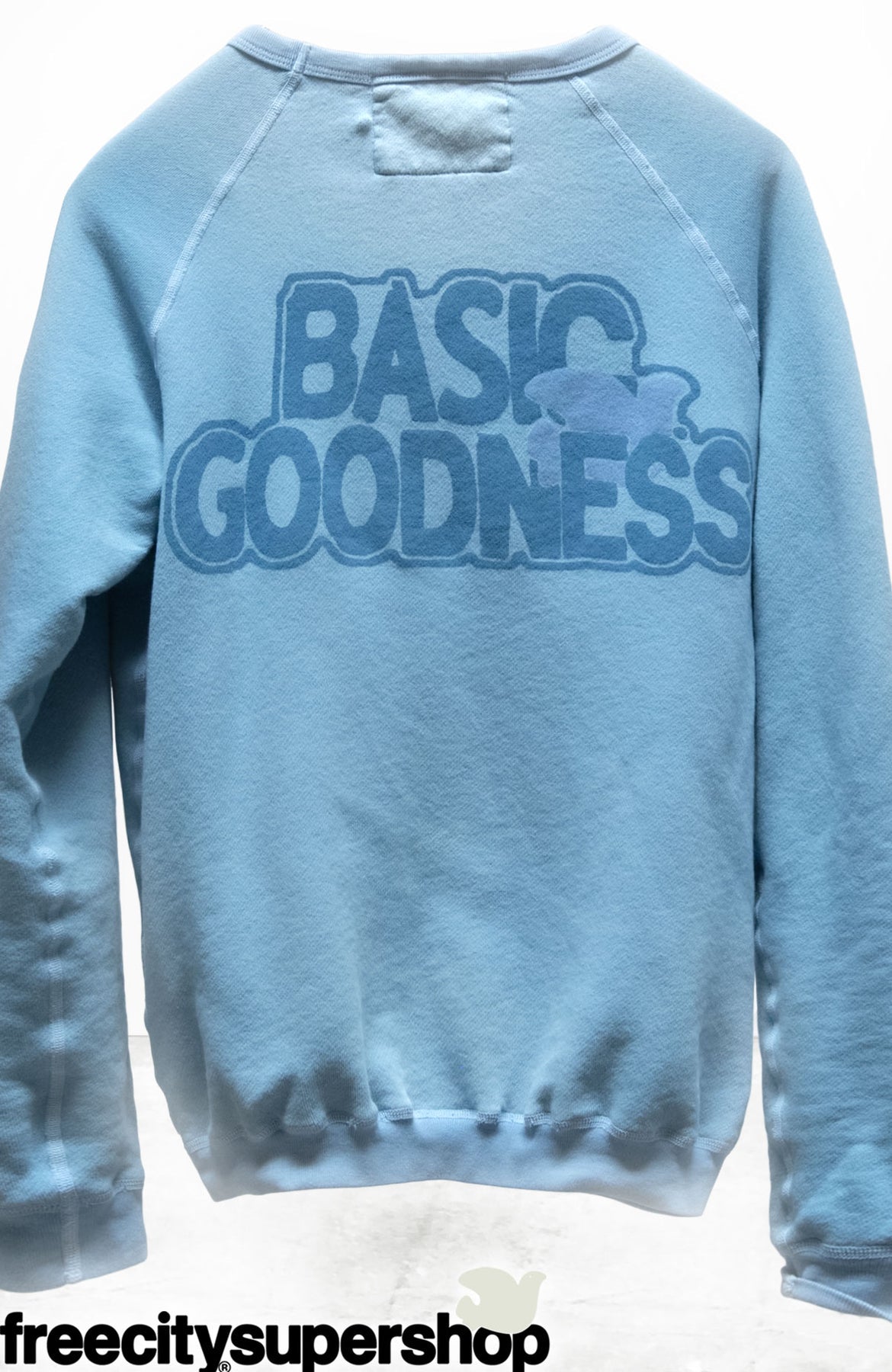 FREECITY Basic Goodness Schulz Supervintage Yumm Raglan at Romi Boutique