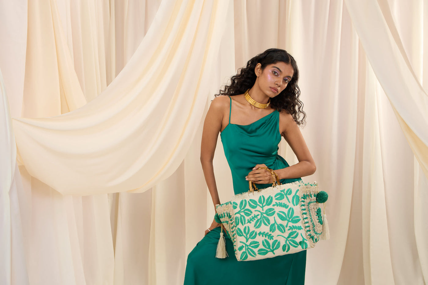 HARYALI JUTE TOTE IN AQUA - Romi Boutique