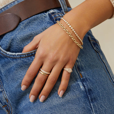 DIAMOND SIGNET RING IN 14K YELLOW GOLD