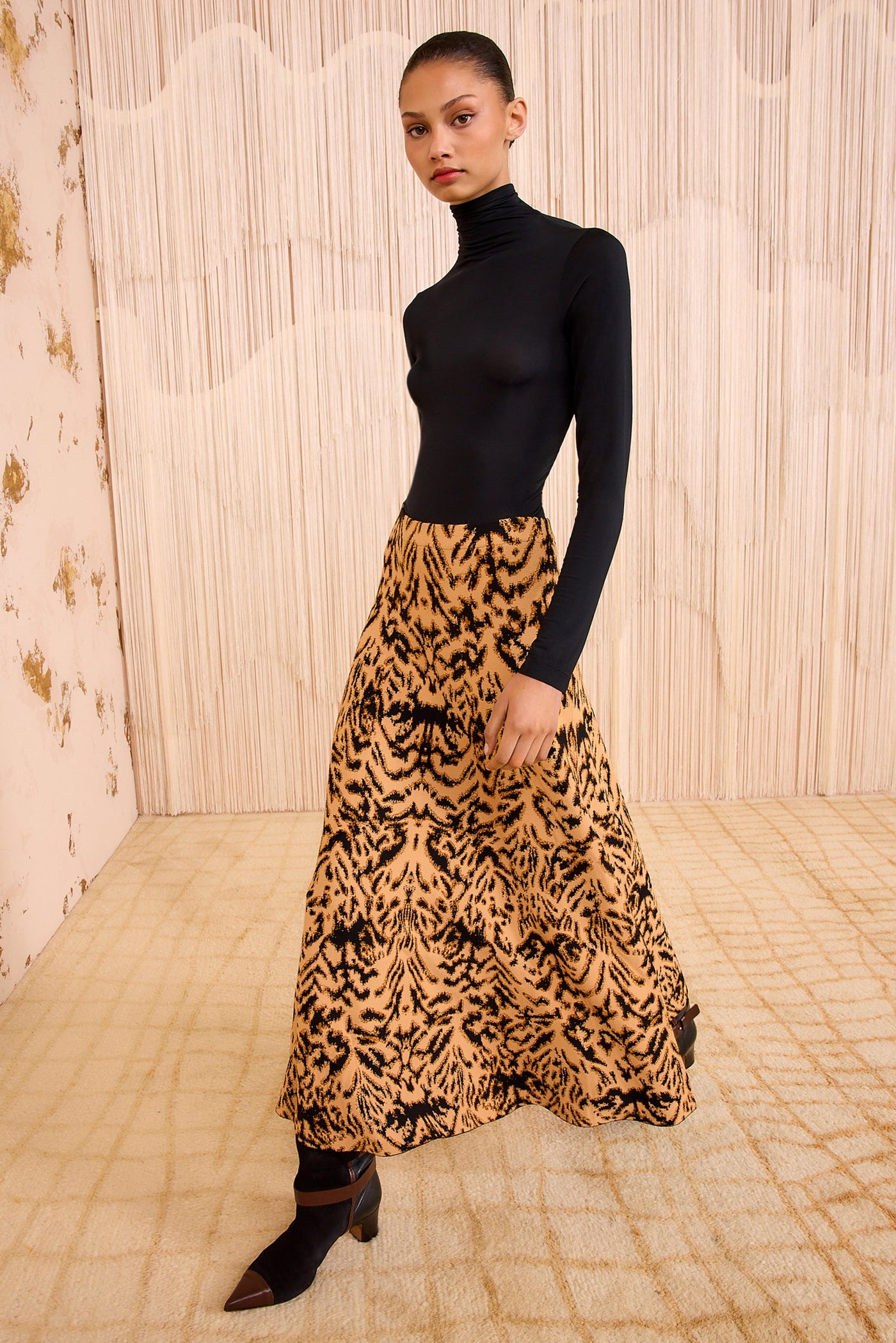 LANI JACQUARD KNIT SKIRT IN BENGAL