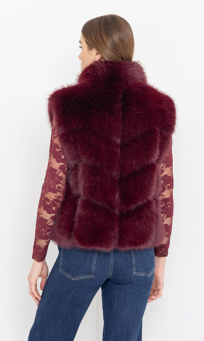 ROSARIO FAUX FUR VEST IN CABERNET