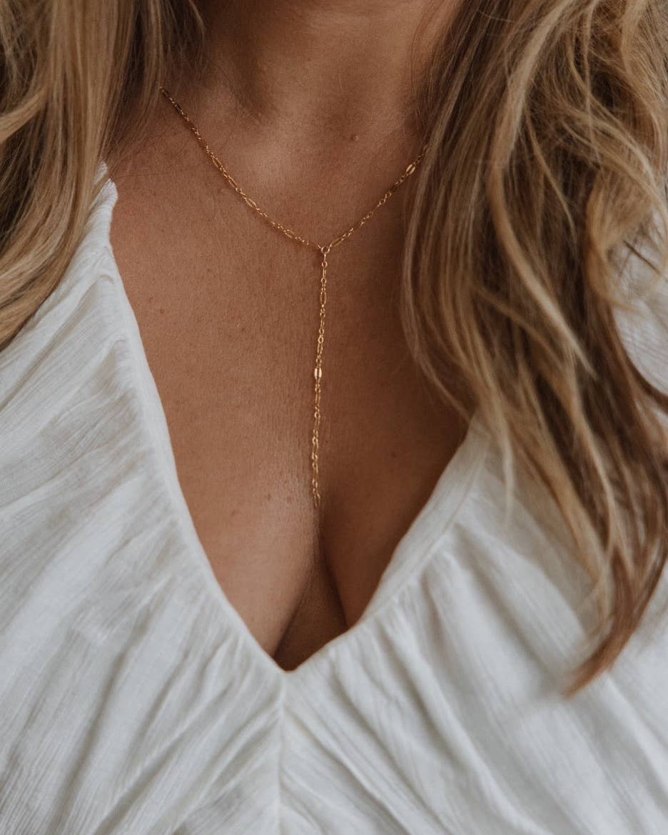 Romi KAMRYN LARIAT NECKLACE IN GOLD at Romi Boutique