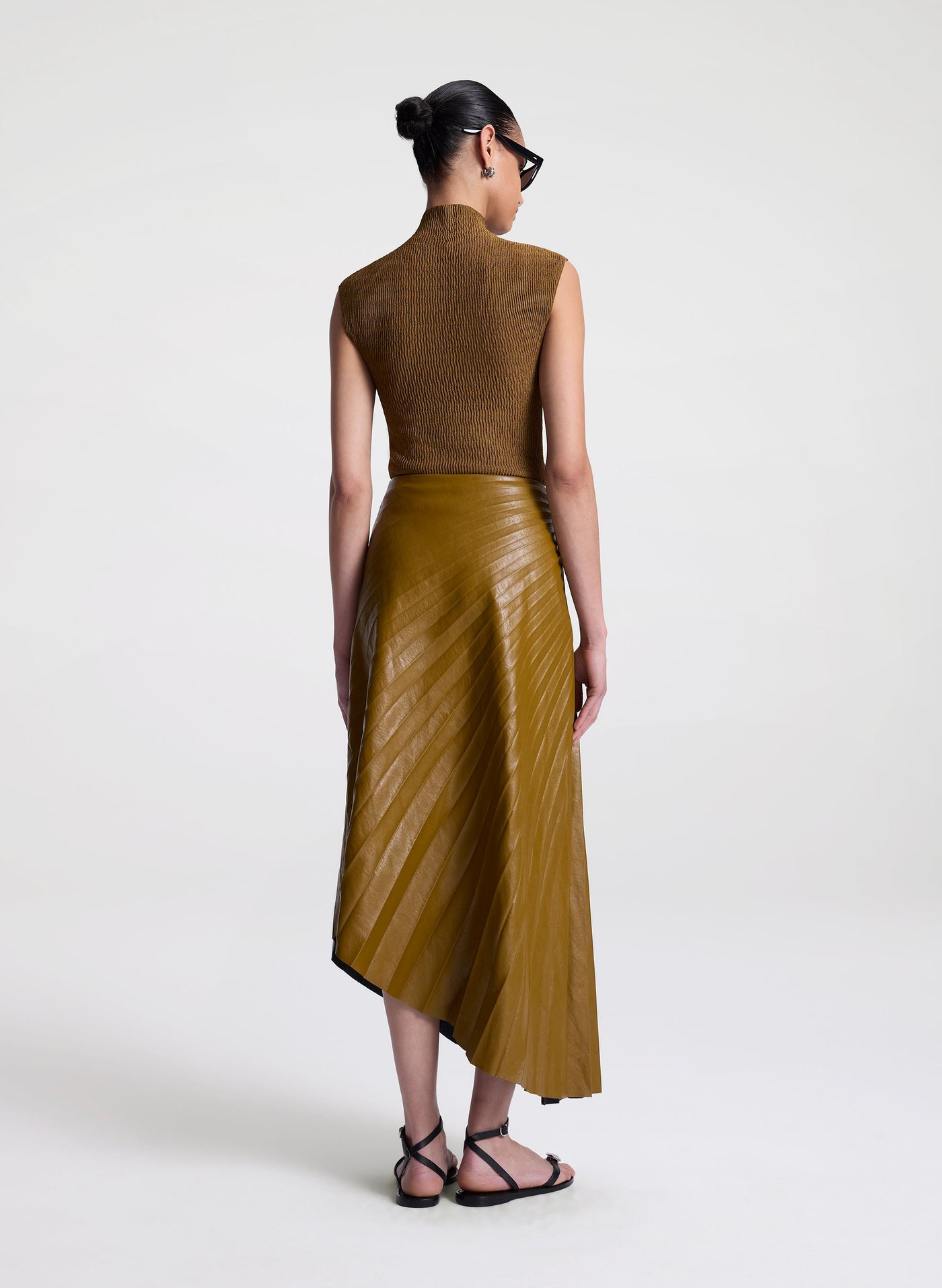 TRACY VEGAN LEATHER SKIRT IN SADDLE